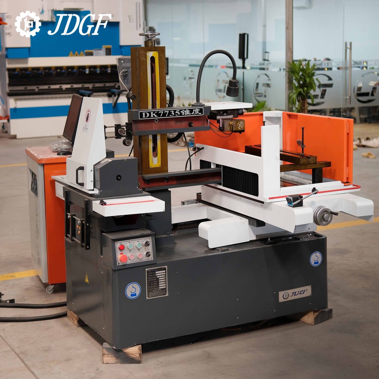 Máy cắt dây – Chính xác, bền bỉ, giá tốt - Máy cắt dây | Công ty TNHH Công Nghệ Tháng Sáu Việt Nam