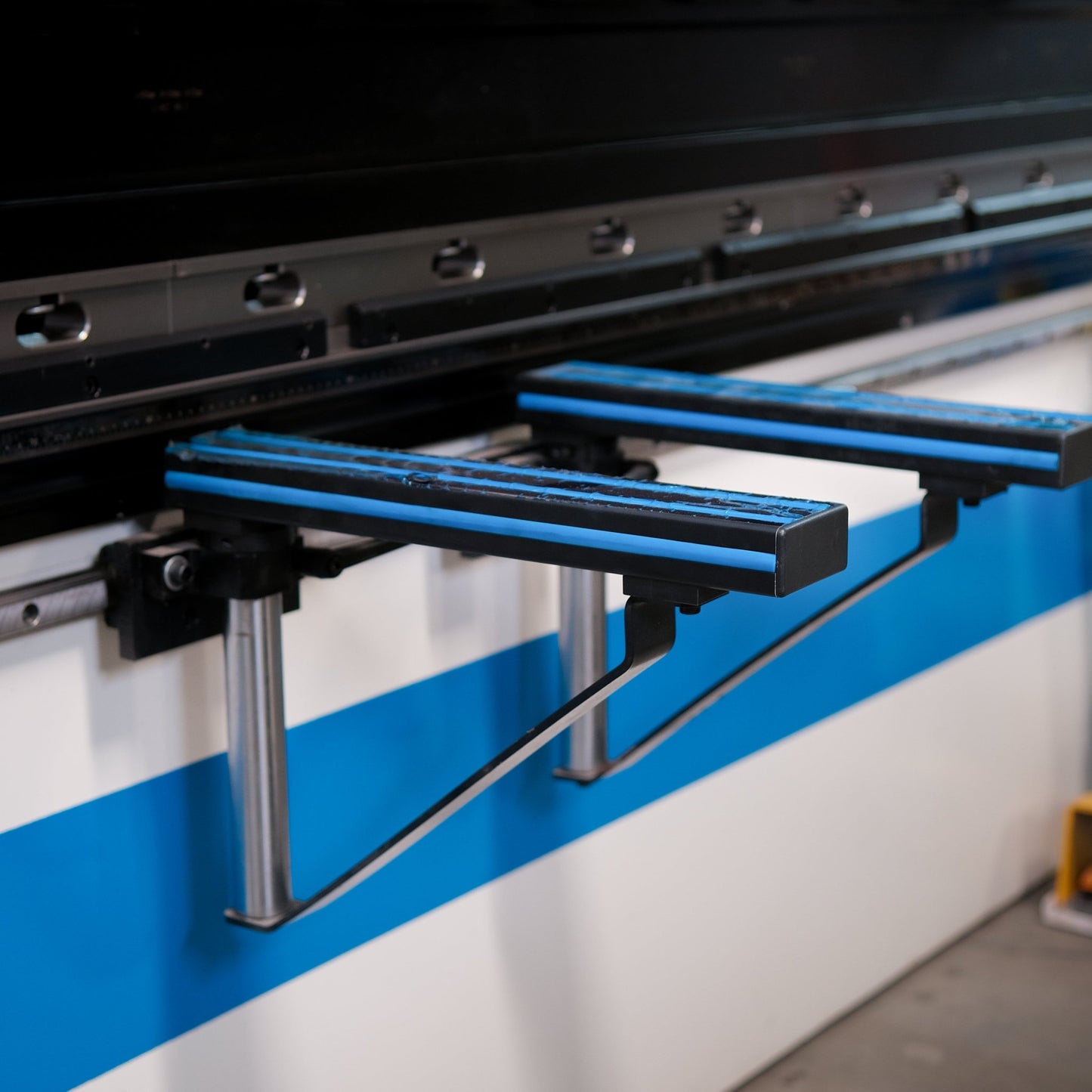 Máy chấn NA – Máy chấn tôn thủy lực chính xác, bền bỉ - Máy chấn CNC | Công ty TNHH Công Nghệ Letao