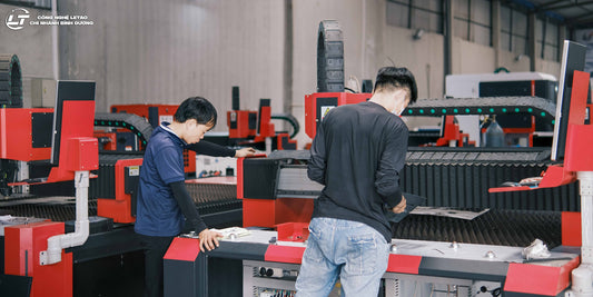 So sánh máy cắt laser fiber và CO2 - Nên chọn loại nào?