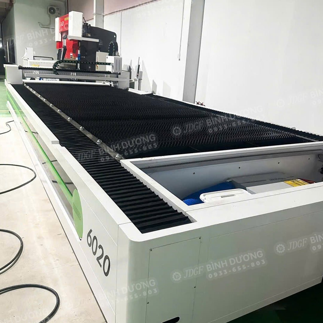 Máy cắt laser 3000W 6020 - Máy cắt Laser | Công ty TNHH Công Nghệ Tháng Sáu Việt Nam