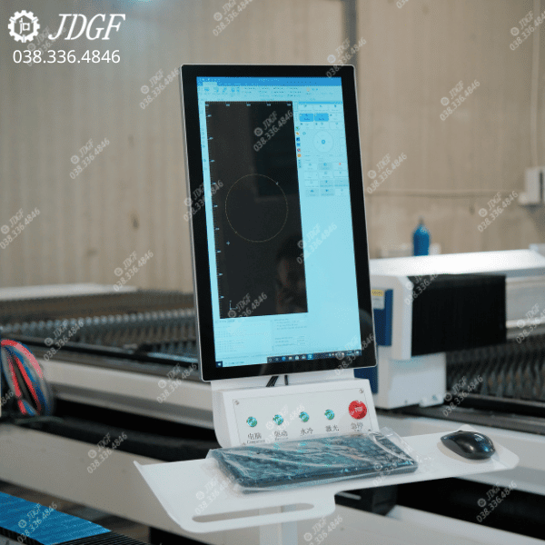 Máy cắt laser fiber CNC 6000W khổ 6020 - | Công ty TNHH Công Nghệ Tháng Sáu Việt Nam