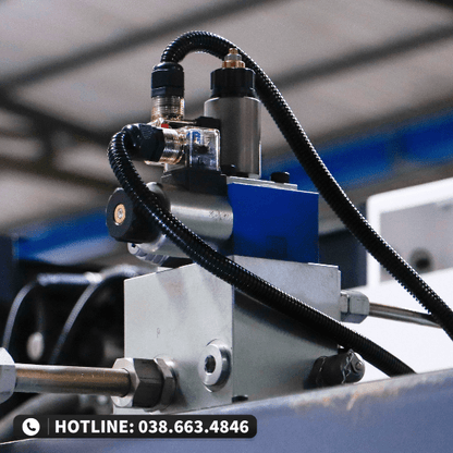 Máy chấn 80T2500 - Chuyên chấn kim loại Nkam - Máy chấn CNC | Công ty TNHH Công Nghệ Tháng Sáu Việt Nam