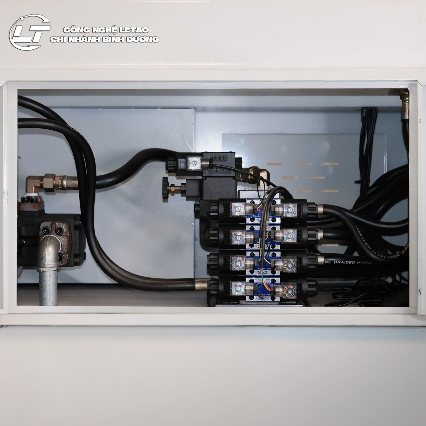 Máy uốn ống NC – Chính xác, bền bỉ, giá tốt